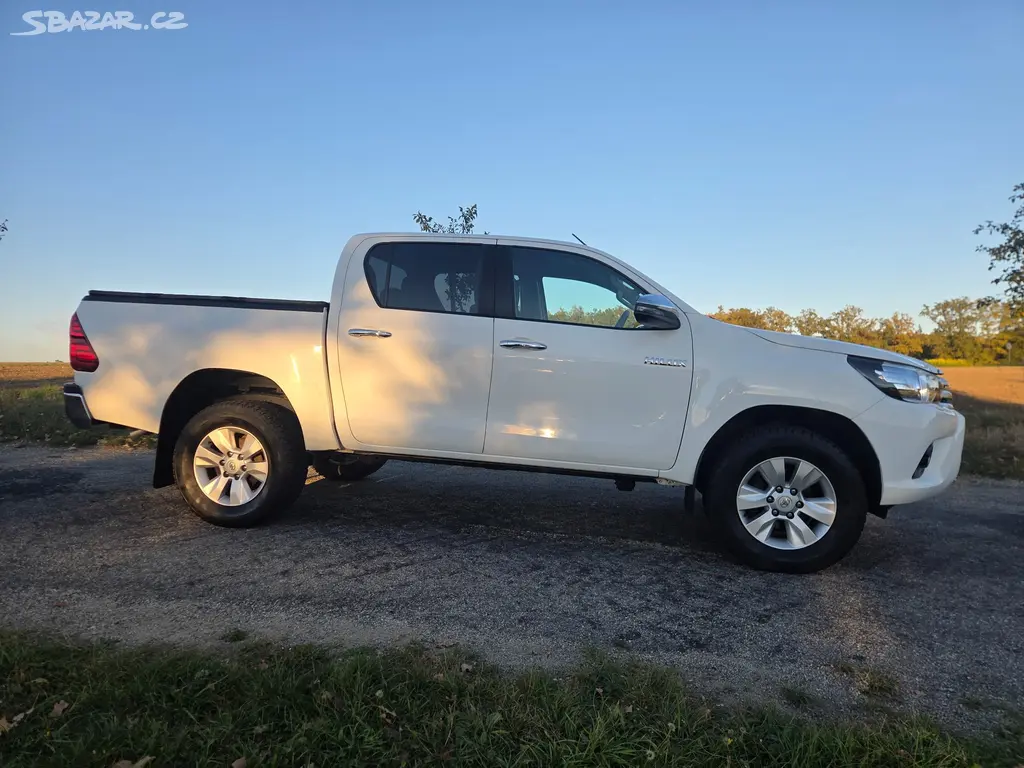 Toyota HILUX 2.4 D-4D 4×4 | 2020 - ODPOČET DPH| - fotka 5