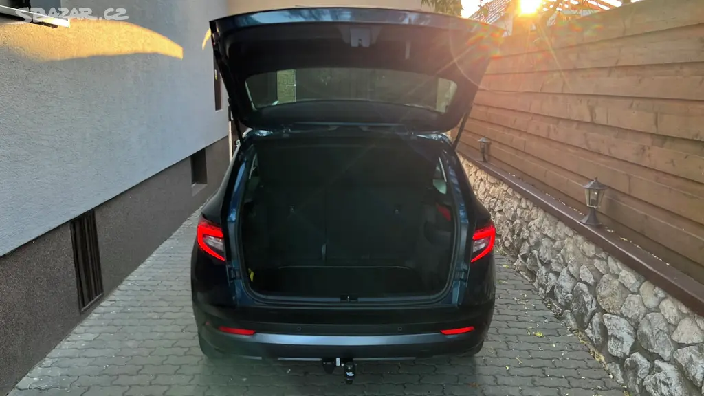 Škoda Karoq,2.0tdi 110kw,DSG,ACC,Webasto,4x4,Tažné - fotka 6