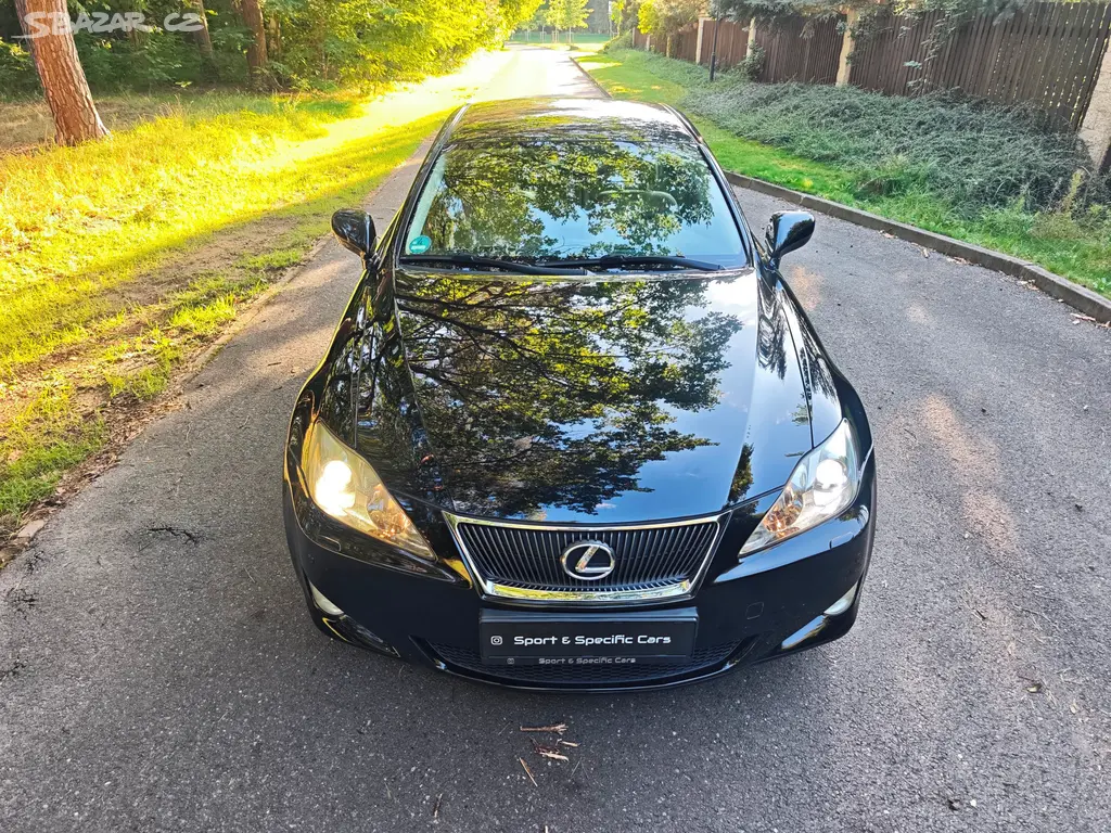 Lexus IS250,V6 153KW,Manual,2006,Luxury,bez koroze
