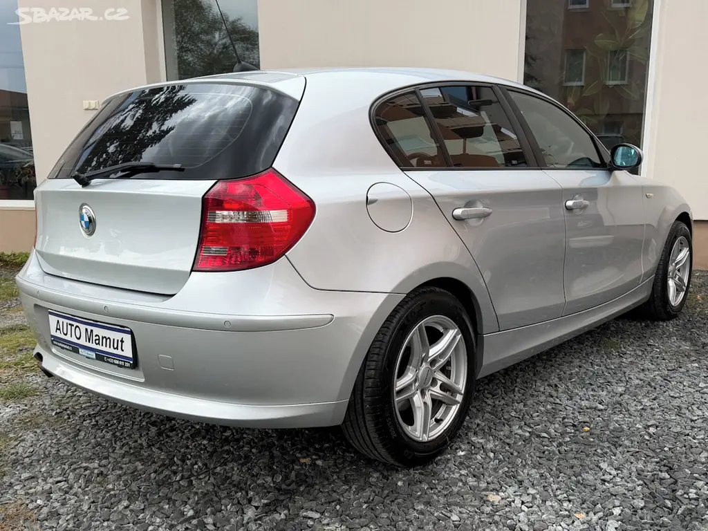 BMW Řada 1, 116i 90kW, pěkný stav - fotka 3