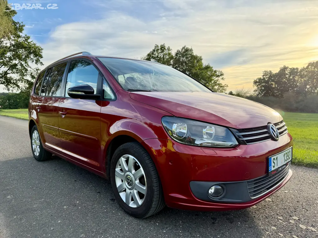 Volkswagen Touran 1.6 TDi Style, TZ, 7 míst