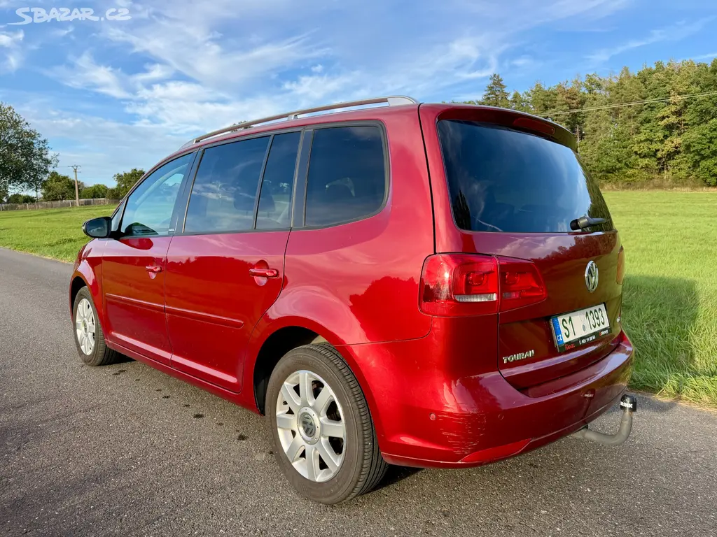 Volkswagen Touran 1.6 TDi Style, TZ, 7 míst - fotka 3