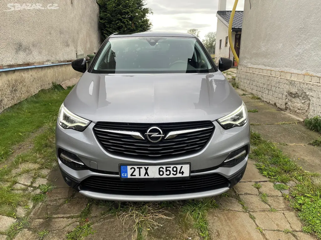 Opel Grandland X, 1,6 133kw, 2020 - fotka 2
