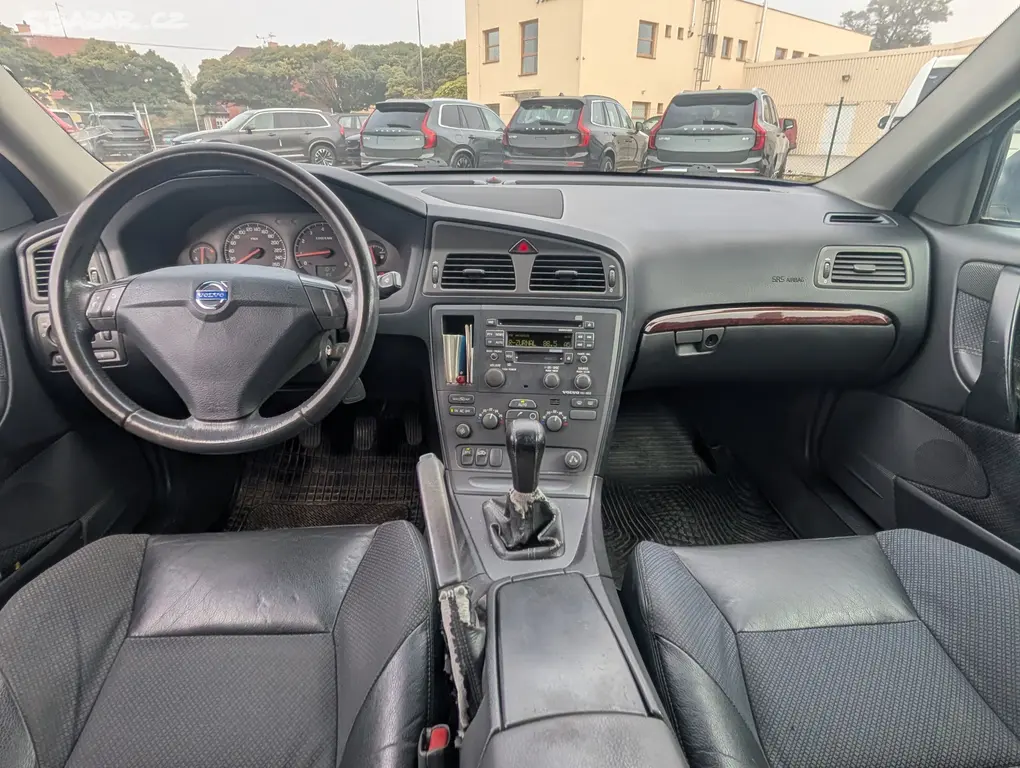 Volvo S60 2.0T/ 2001 stříbrná metalíza - fotka 3