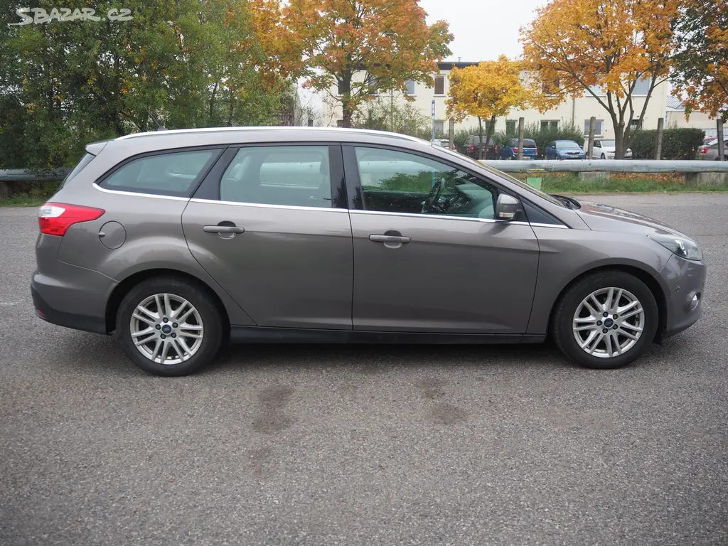 Ford Focus 1.0 ECOboost, klima, vyhř. sedadla - fotka 4
