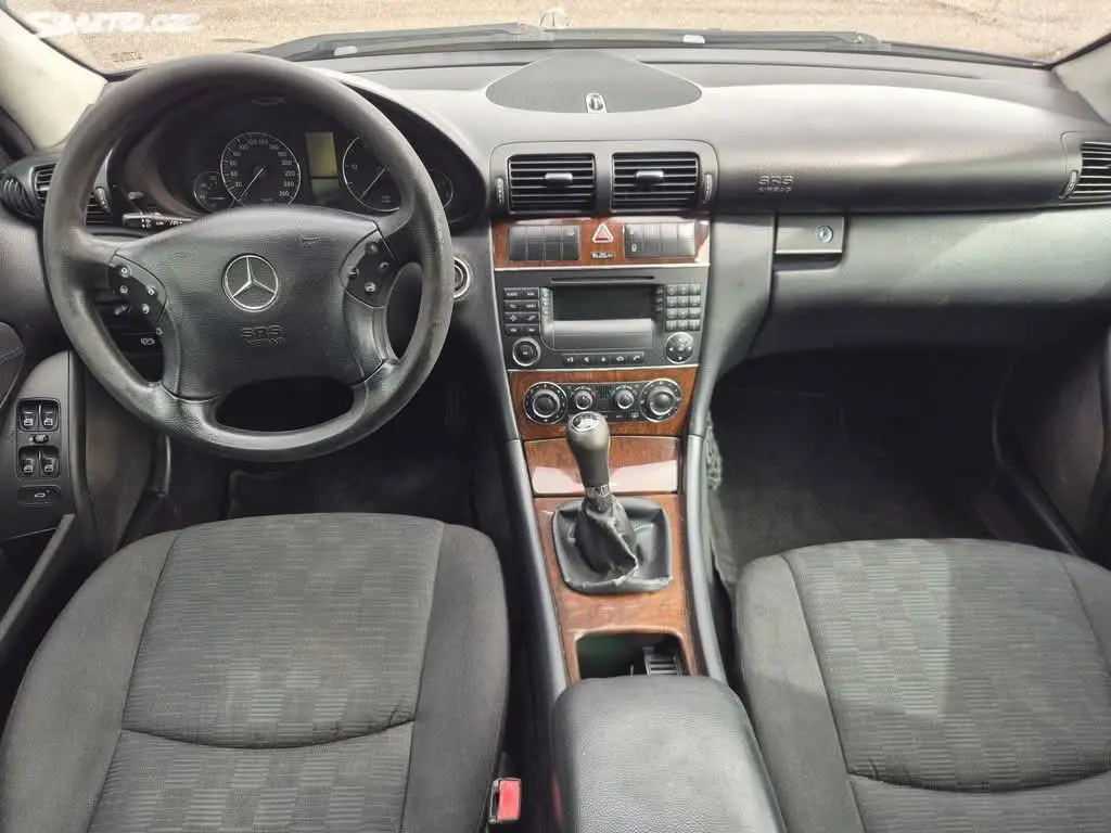 Prodám Mercedes-Benz C 220 CDI 110kw 2006 - fotka 5