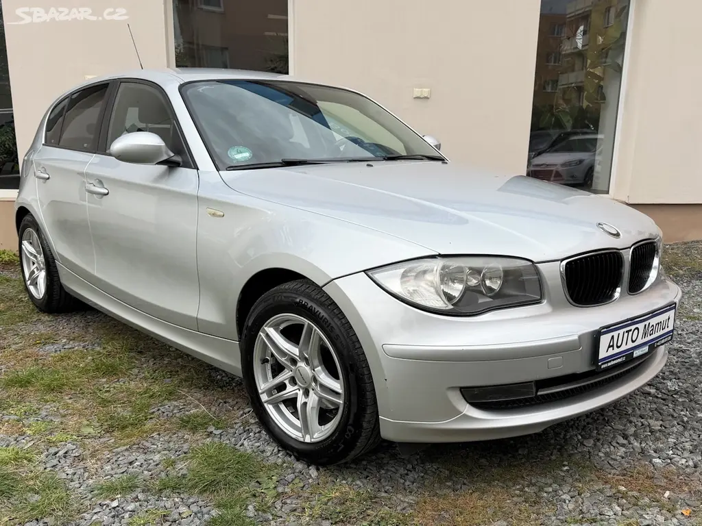 BMW Řada 1, 116i 90kW, pěkný stav - fotka 2