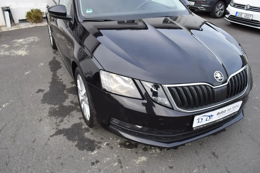 Škoda Octavia, 1.4TSI 110kw AMBITION NAVI APP - fotka 4