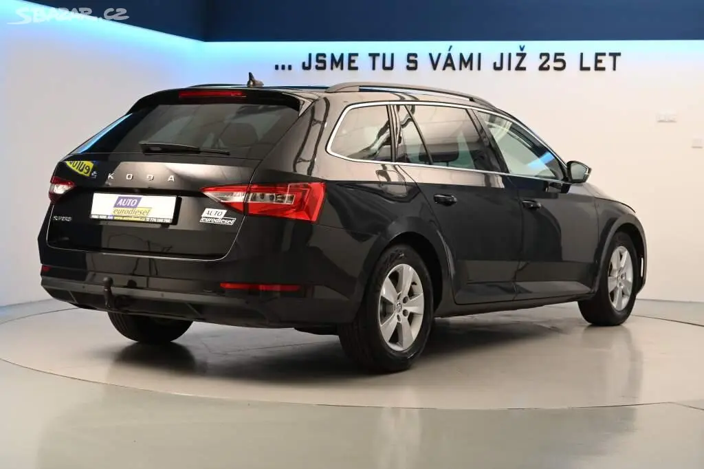 Škoda Superb, 2.0 DSG LED ACC Virtual Tažné - fotka 5
