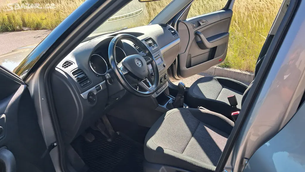 Škoda Yeti,model 2015 benzin 77 kW,Atraktivní - fotka 2