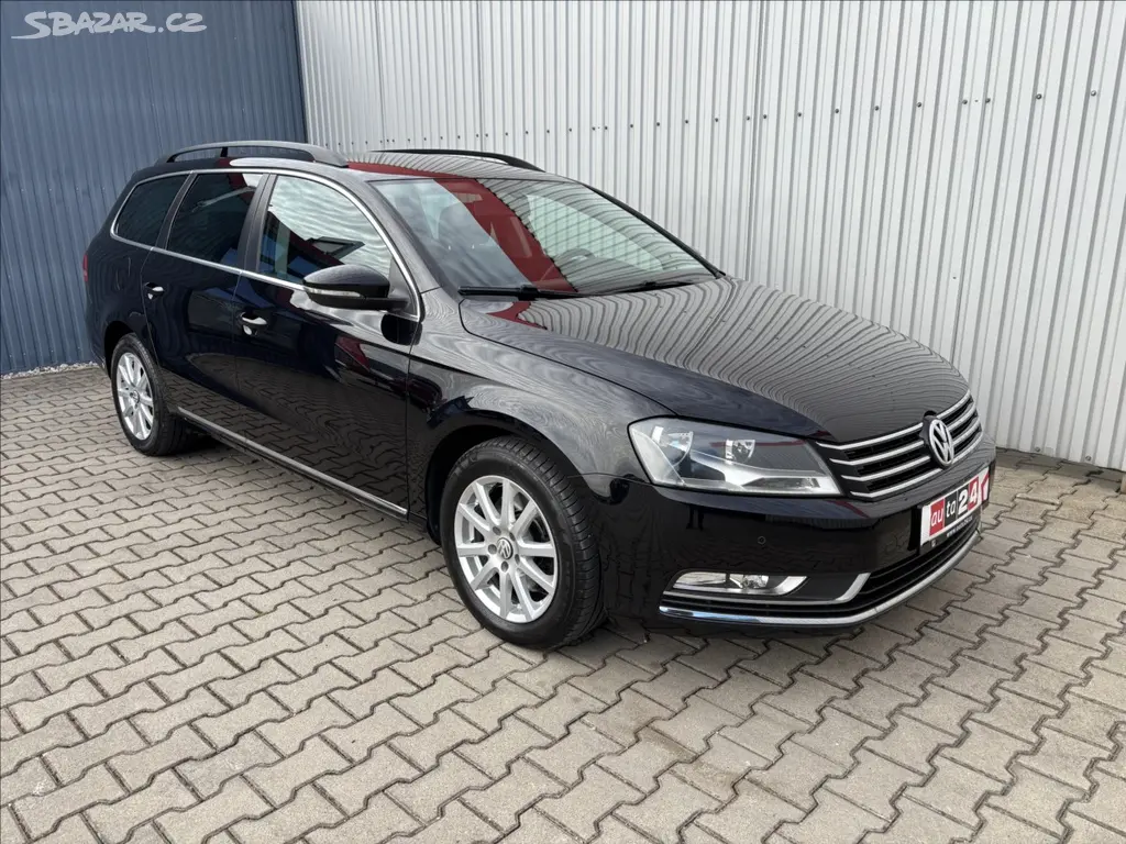 Volkswagen Passat, Var. 2.0 TDi Comfortline - fotka 2