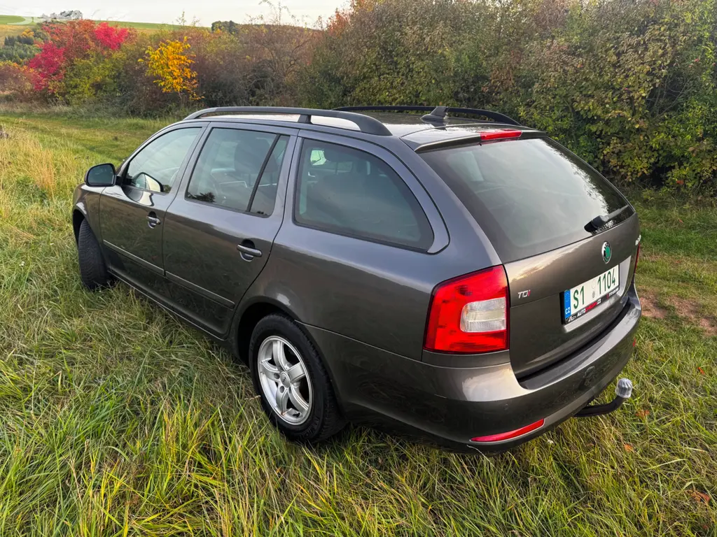 Škoda Octavia 2, 2,0 TDi 103 KW. rok 2013 - fotka 5