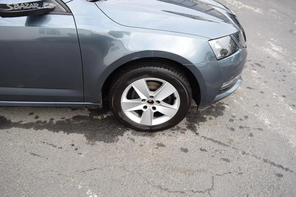 Škoda Octavia, 1.5TSI 110kw AMBITION APP TEMP - fotka 5