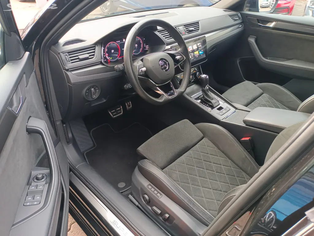Škoda Superb 3 Combi Sportline TDI 147 kW 4x4 DSG - fotka 5