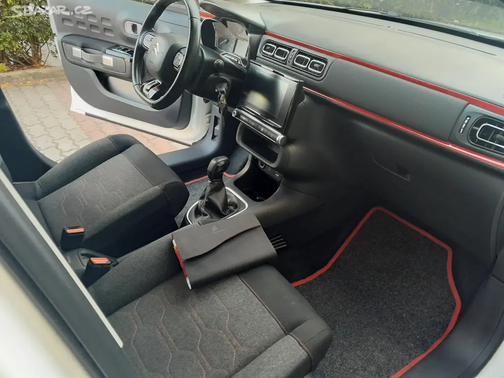 Citroen C3 1,2i 60KW Shine - fotka 6