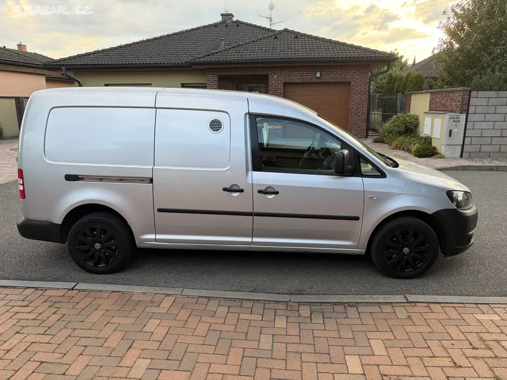 Volkswagen Caddy Maxi CNG - fotka 4