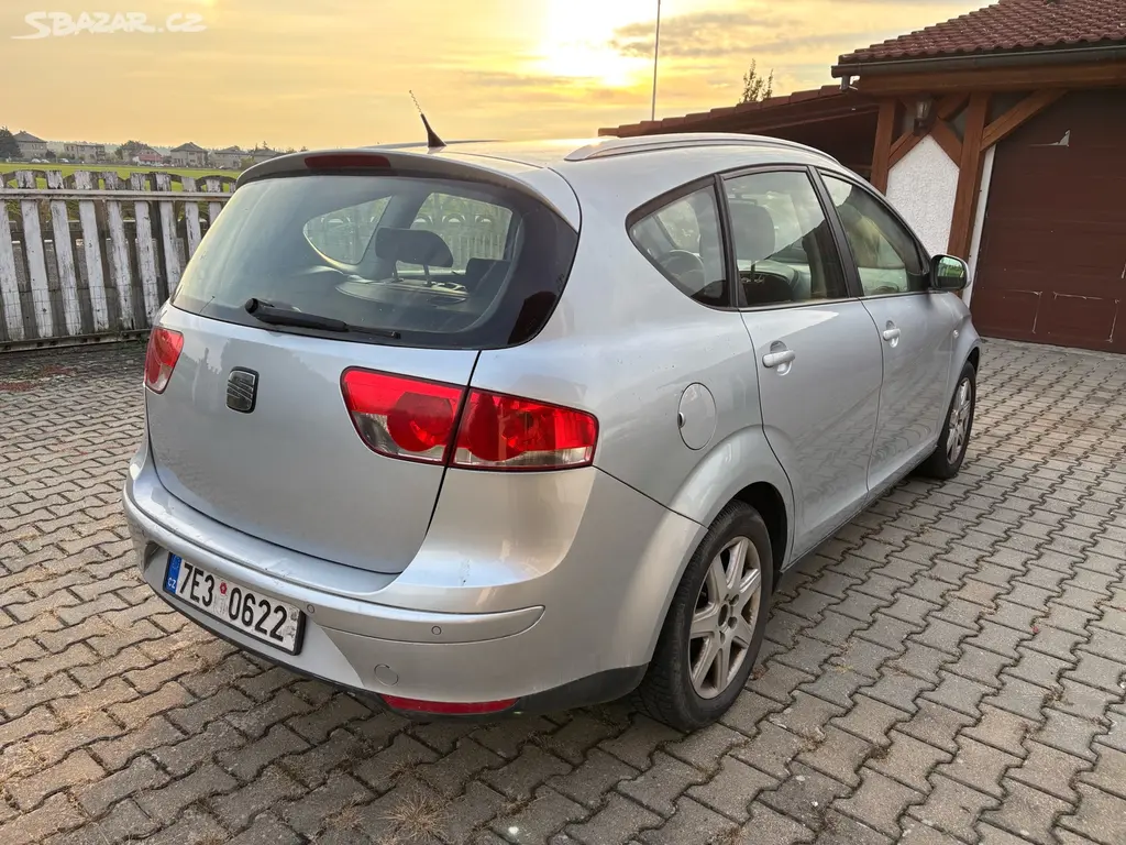 Seat Altea XL 1,9tdi- 77kw, r. 09, klimatronic - fotka 3
