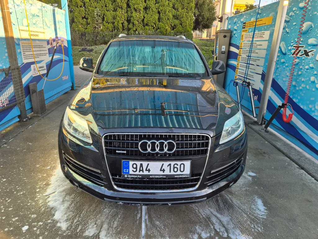 Audi Q7 4,2TDI 240kW S - line - fotka 2