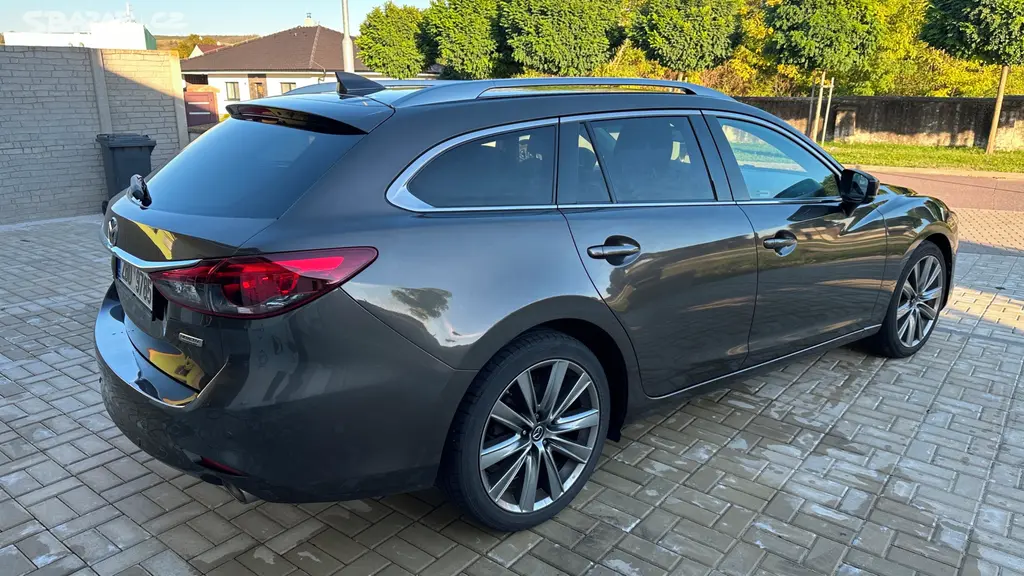 Mazda 6 - fotka 2