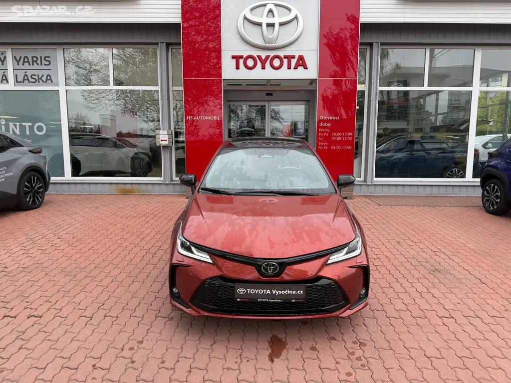 Toyota Corolla, 1.8L Hybrid 140 koní 4x2 GR - fotka 2