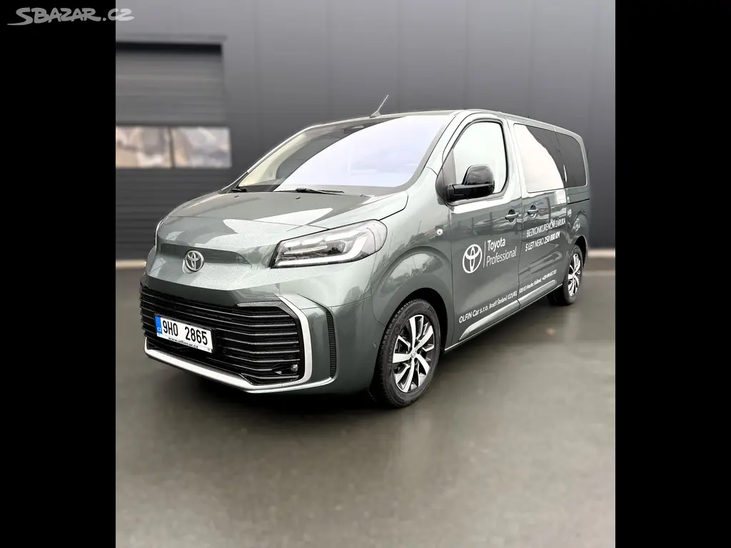 Toyota Proace, Family 8S
