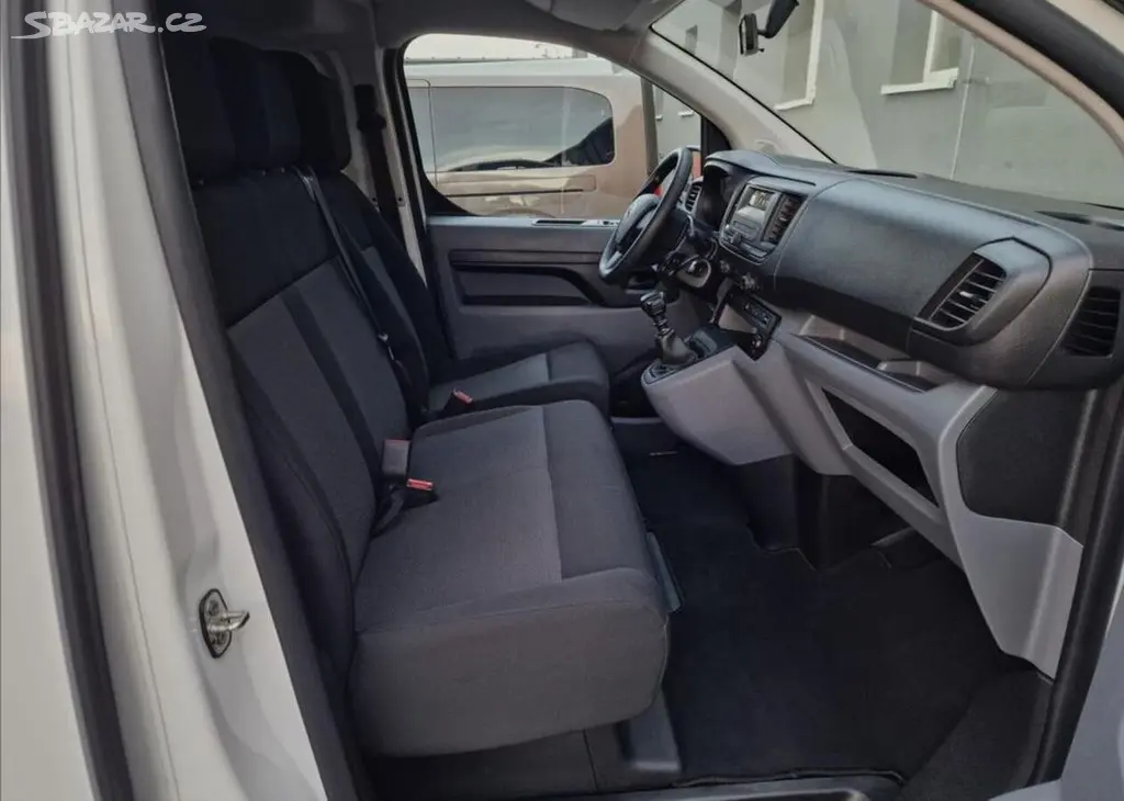 Toyota Proace Verso, 2.0 D-4d 140k L2 106kW - fotka 6