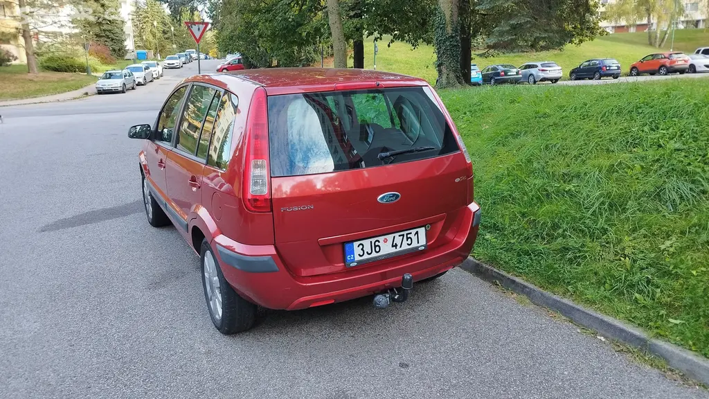 Ford Fusion 1.4 - benzín - fotka 2