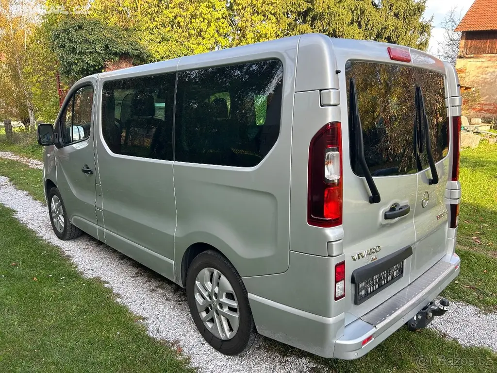 Opel VIVARO 1.6 DIESEL 107KW R.V.10/2018 - fotka 4