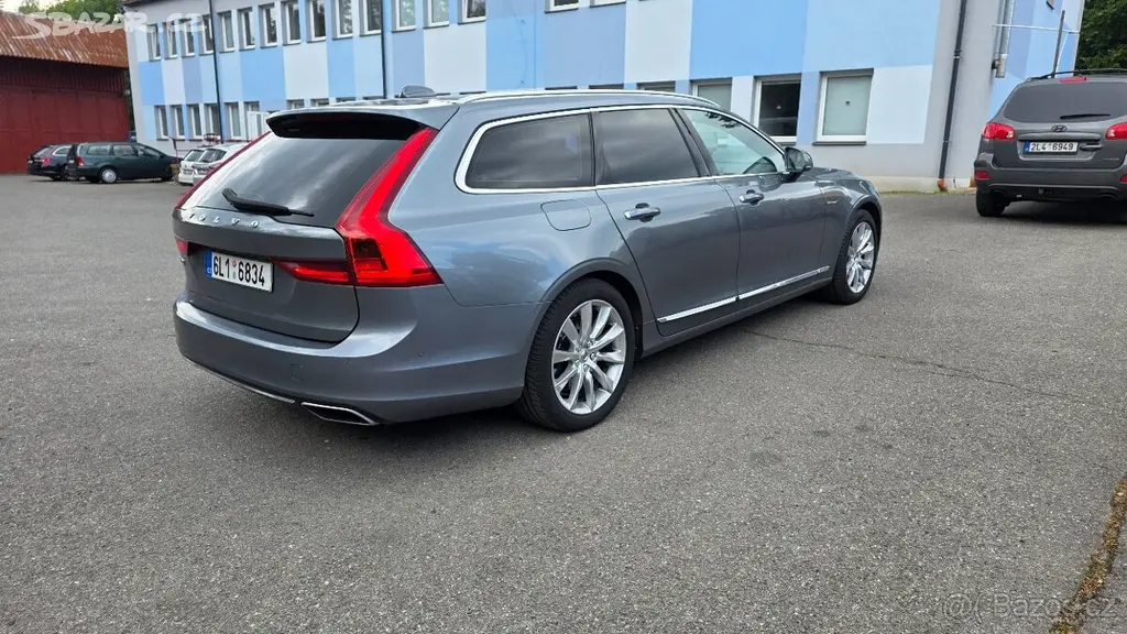 Volvo V90 D5 AWD Inscription - fotka 6