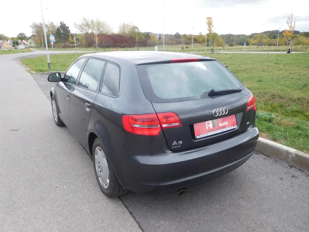 Audi A3 1.6 MPi (2008),75kW, 1. majitel, nové v ČR - fotka 4