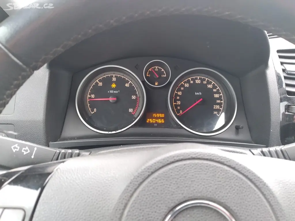 Opel ZAFIRA 1.7 CDTI 7 MÍST KLIMA - fotka 4