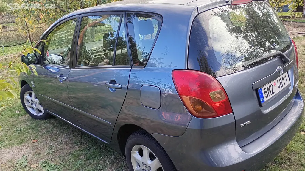 Toyota Corolla Verso - fotka 4
