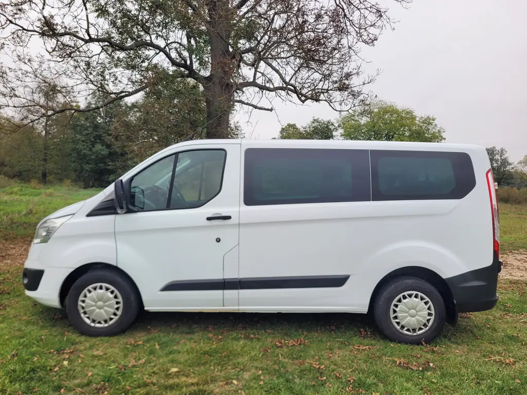 Ford TRANSIT CUSTOM 2,2 TDCi MINIBUS NAJETO 106310 - fotka 2