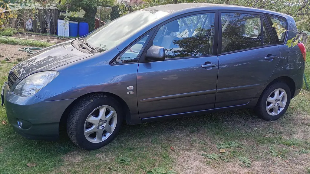 Toyota Corolla Verso - fotka 2