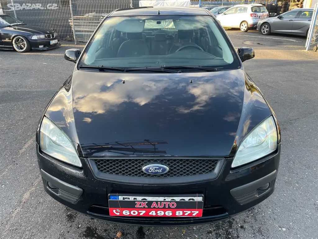 Ford FOCUS 1.6i 74 KW 1Majitel Koupeno ČR 2006 - fotka 2