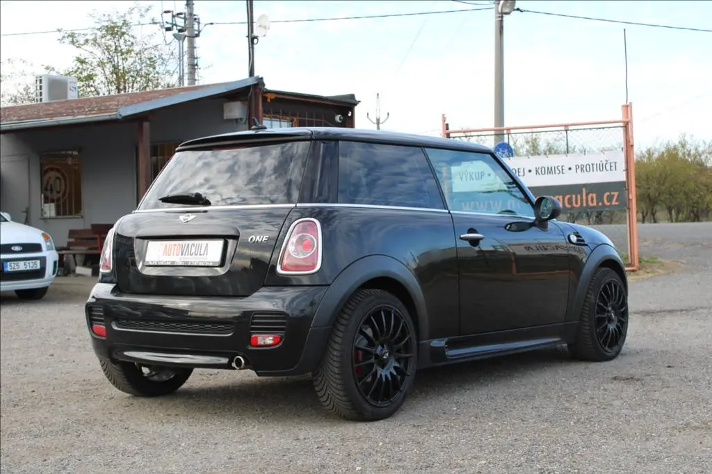 Mini One, 1,6 i STK 4/2028, KLIMA - fotka 5