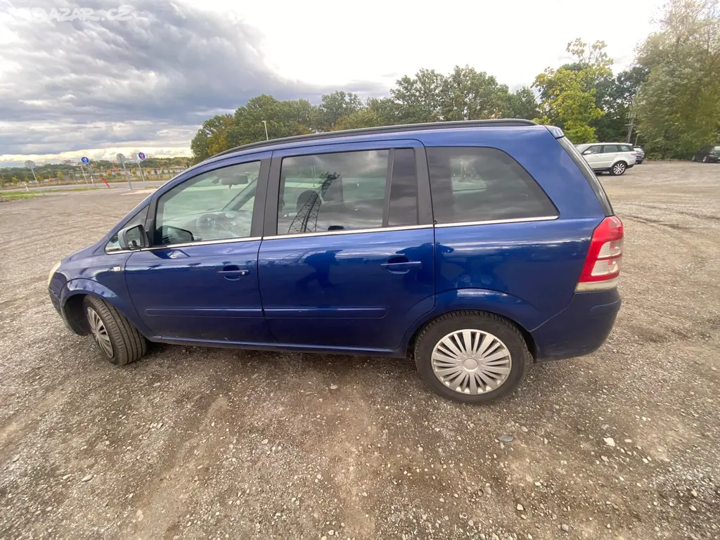 Opel Zafira - fotka 4