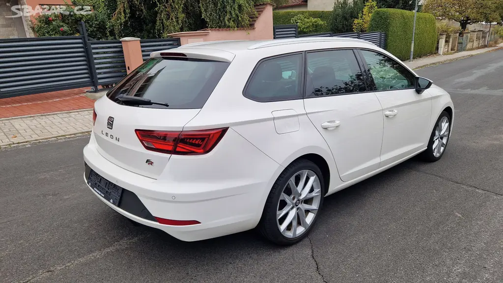 Seat Leon 1.4 TSI 110Kw FR Kombi LED Alu18 Navi - fotka 4