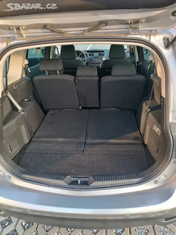 Mazda 5, 1.8 benzin, 2013, 7 míst, manual. - fotka 5
