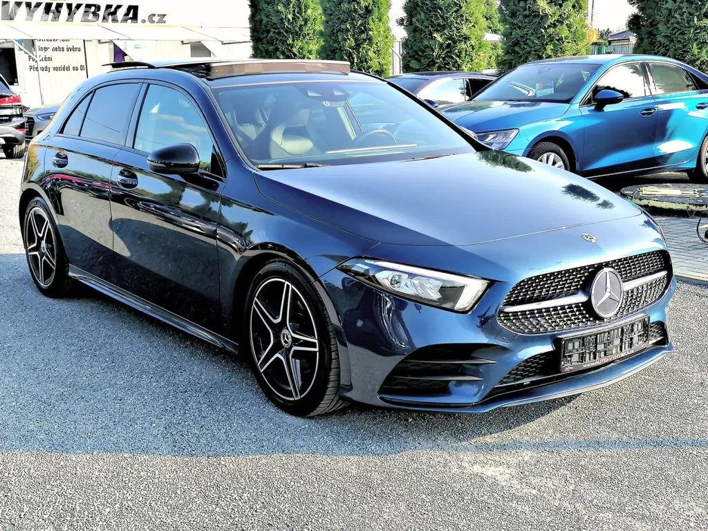 Mercedes-Benz Třídy A, 2.0 200D AMG Line 110kW 9G - fotka 3