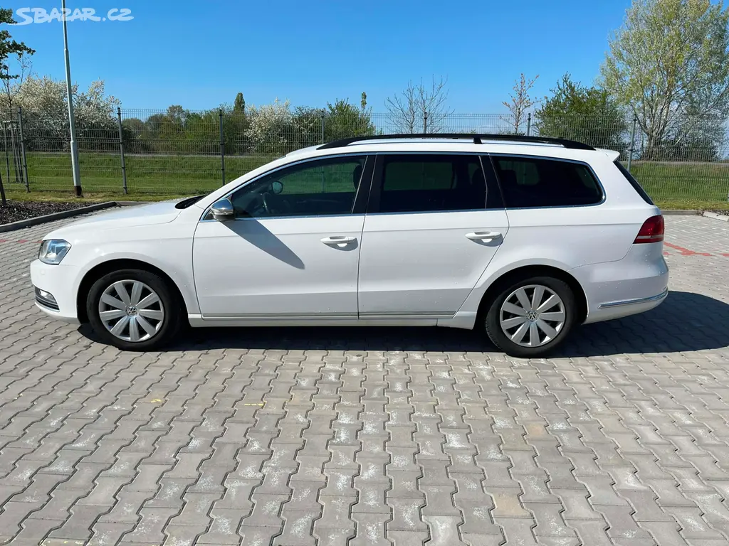 VW Passat B7, 2.0 TDI 130kW Navigace - fotka 3