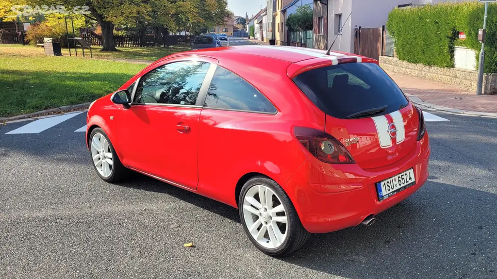 Opel Corsa 1.2 63 kW | 2012 | klima | 17" kola - fotka 3