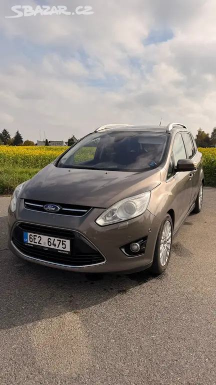 Ford Grand C-MAX 1.6 benzín 110kW TOP STAV 136tis.