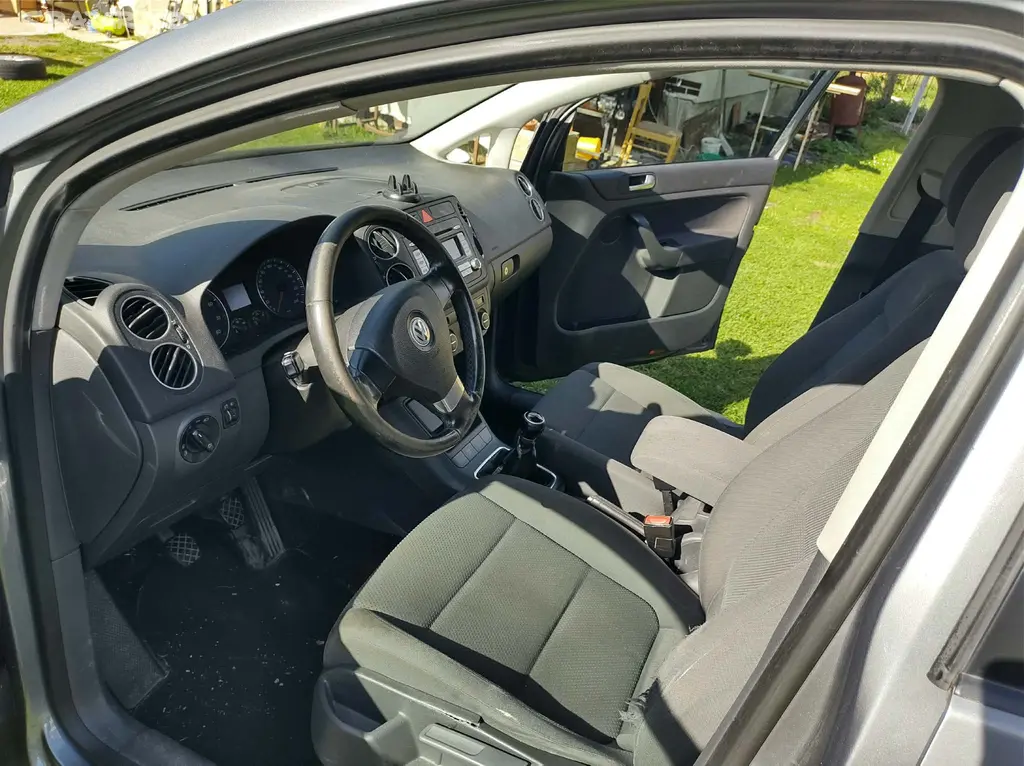 VW Golf Plus 1,6 benzín 2007 - fotka 6