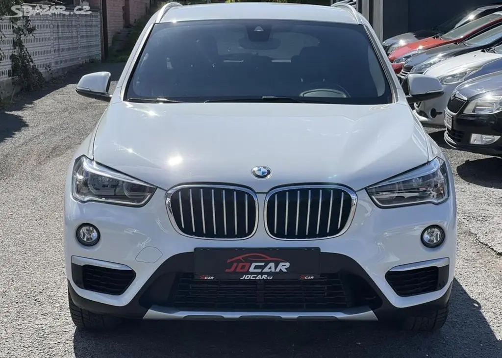 BMW X1 xDrive 20D AUTOMAT TEMPOMAT automatická - fotka 2