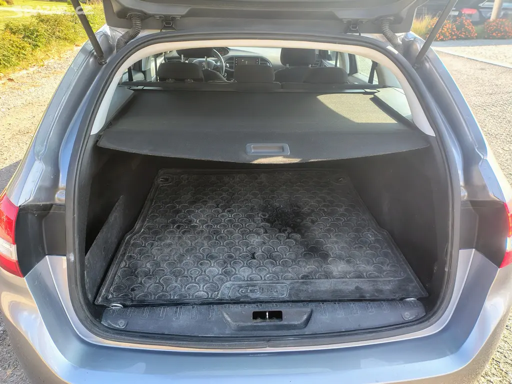 Peugeot 308 SW 1,6 HDI (bez Ad blue) - fotka 6
