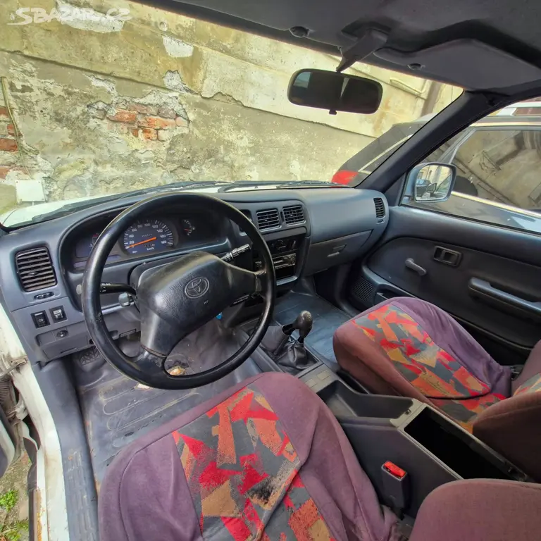 Toyotu Hilux 4x4, 2.4D - fotka 3