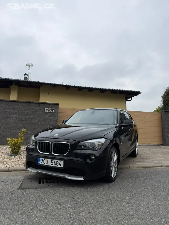 BMW X1 2.0d 105 kW ČERNÁ MANUÁL STK 72027 - fotka 4