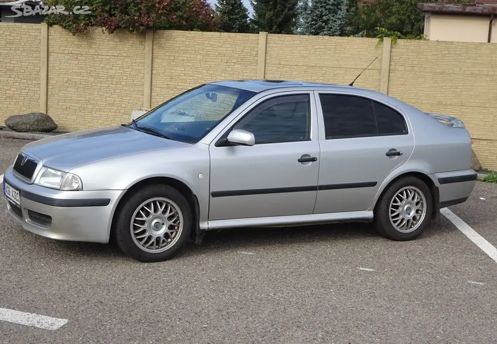 Škoda Octavia, 1.8 T (110 kw) r.v.1999 2.Majitel - fotka 3