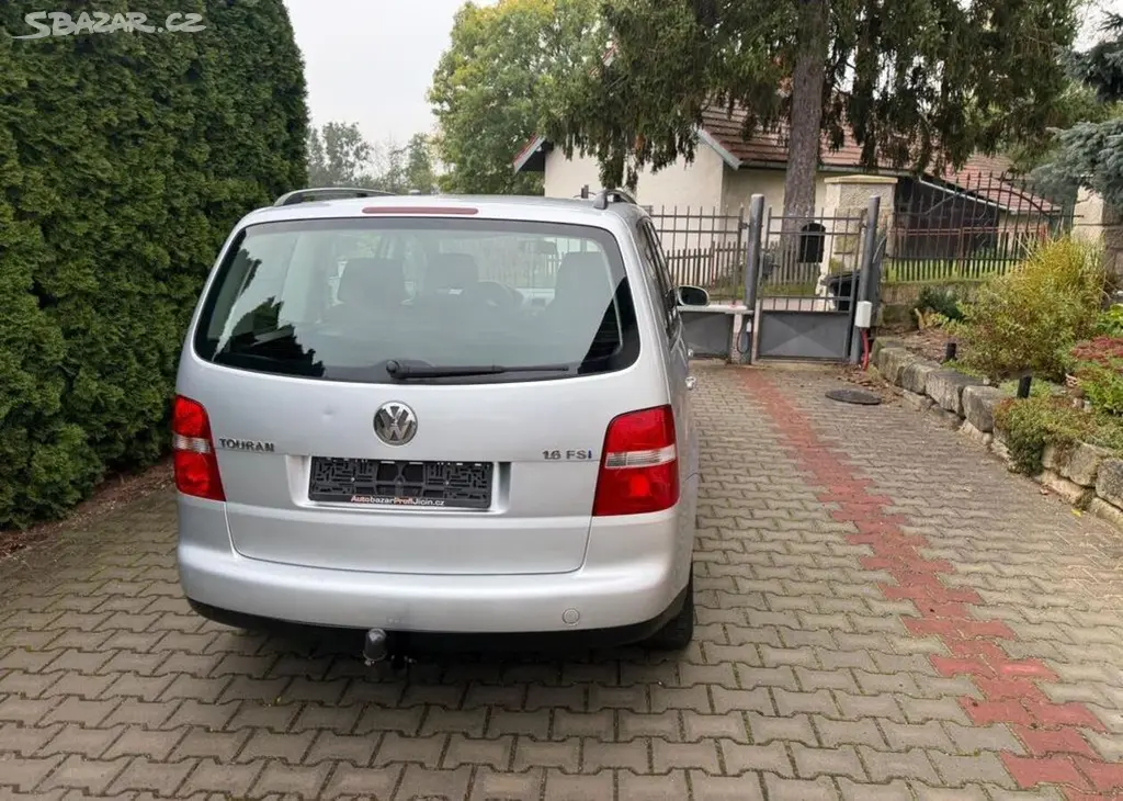 Volkswagen Touran 1,6FSi Nová STK,Tažné, servika - fotka 5